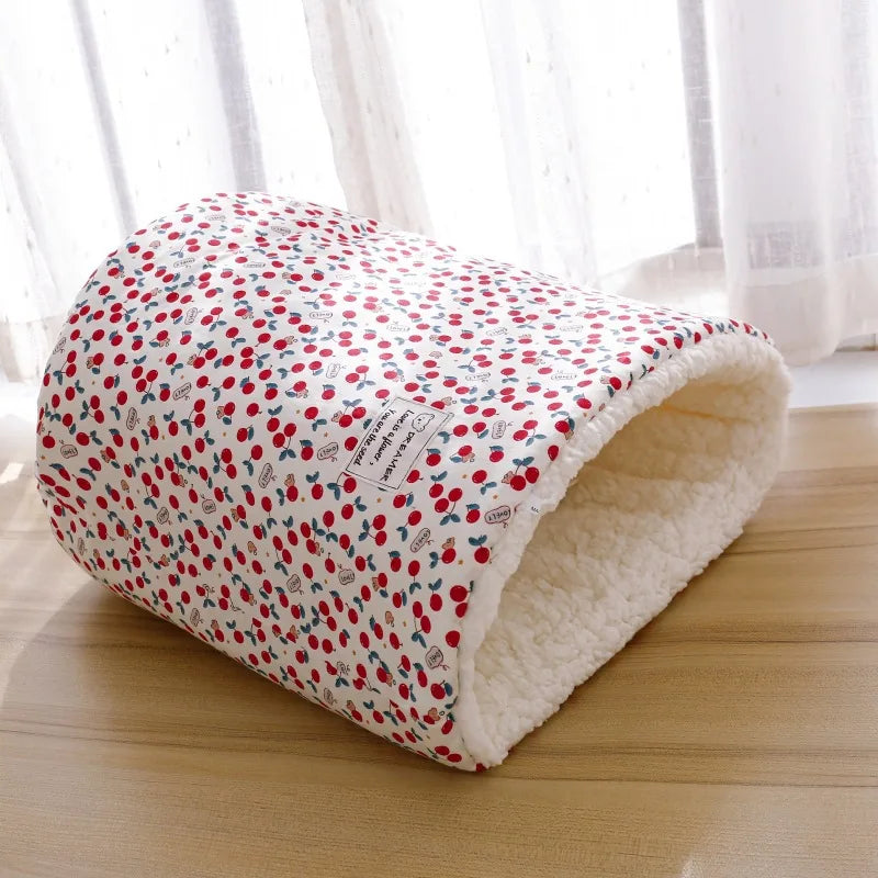 Cama tipo sobre de polar para gatos y perros pequeños