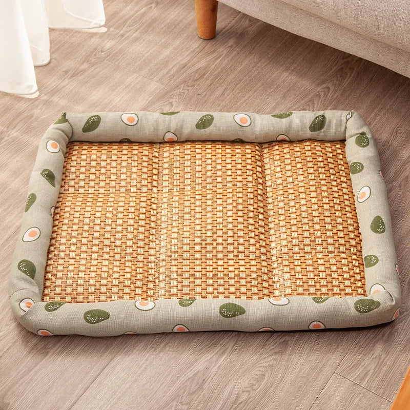 Cama de verano para mascotas con superficie tejida y apoyo