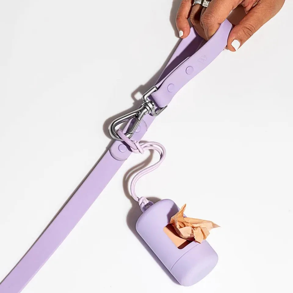 Dispensador portátil de bolsitas para paseos con perros
