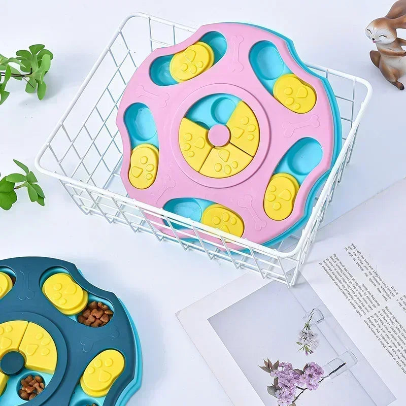 Tablero interactivo para perros con piezas deslizantes