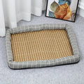Cama de verano para mascotas con superficie tejida y apoyo