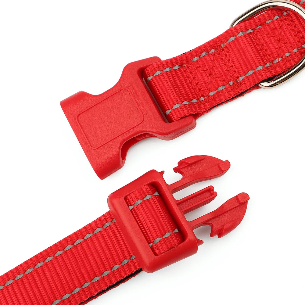 Collar reflectivo de nylon para perros con nombre bordado