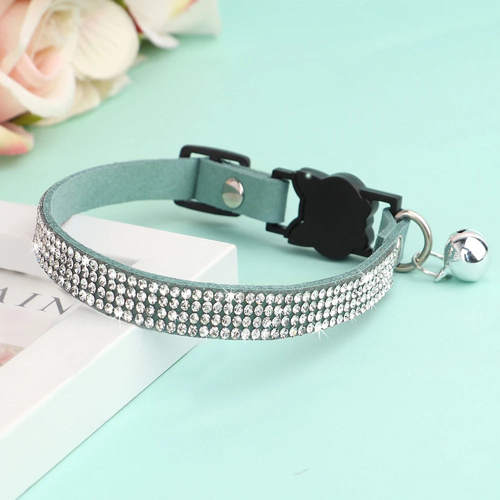 Collar para gatos con strass, cascabel y cierre de seguridad