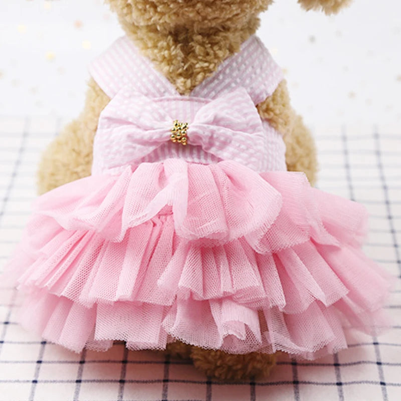 Vestido a rayas con tul para perros pequeños