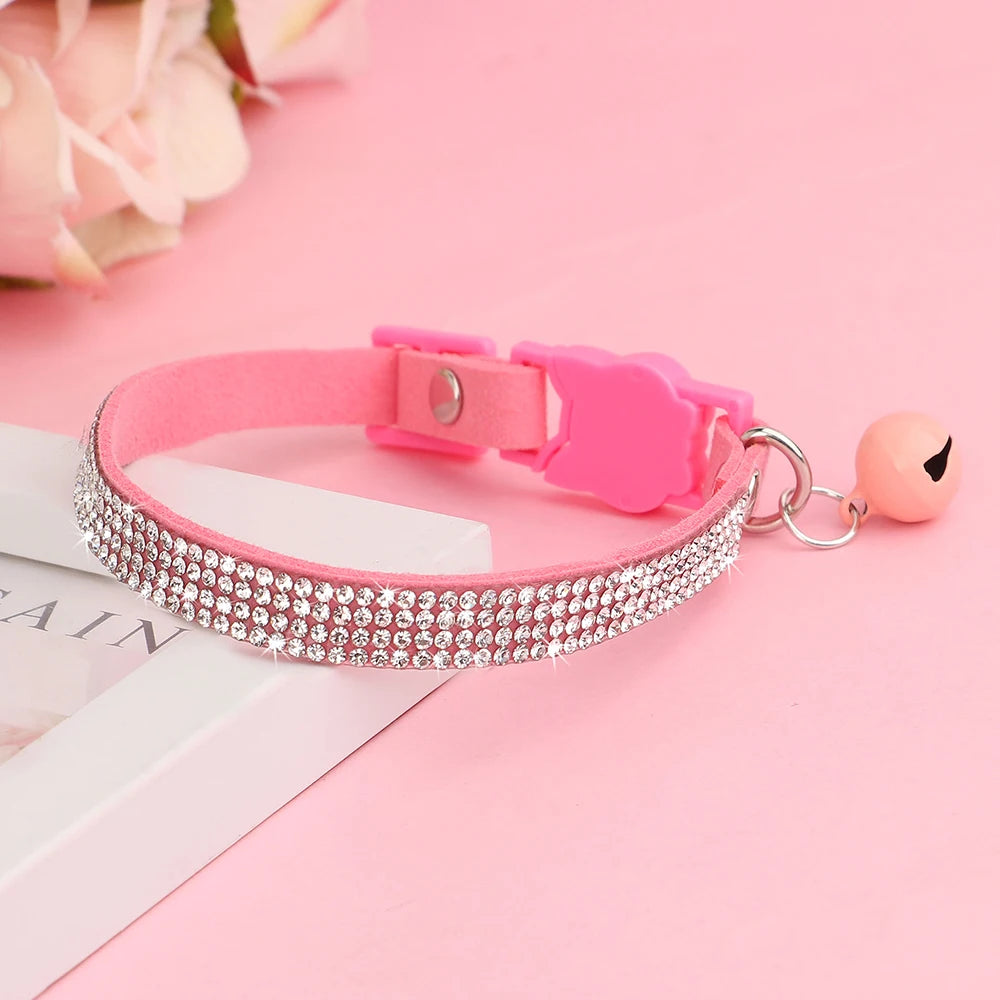 Collar para gatos con strass, cascabel y cierre de seguridad