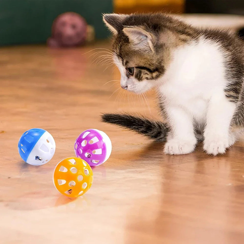 Pack de pelotas de plástico con cascabel para gatos